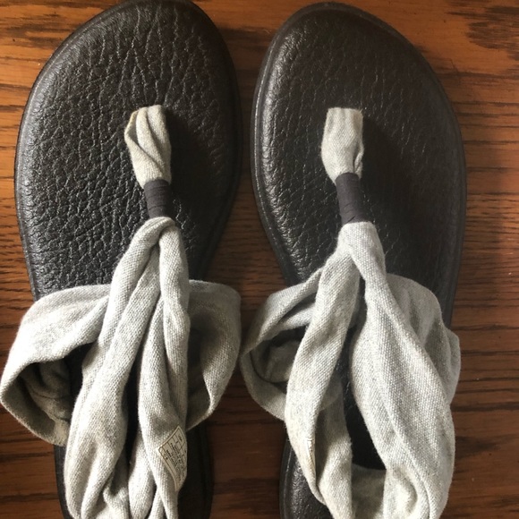 Sanuk yoga sling sandals - Picture 1 of 2